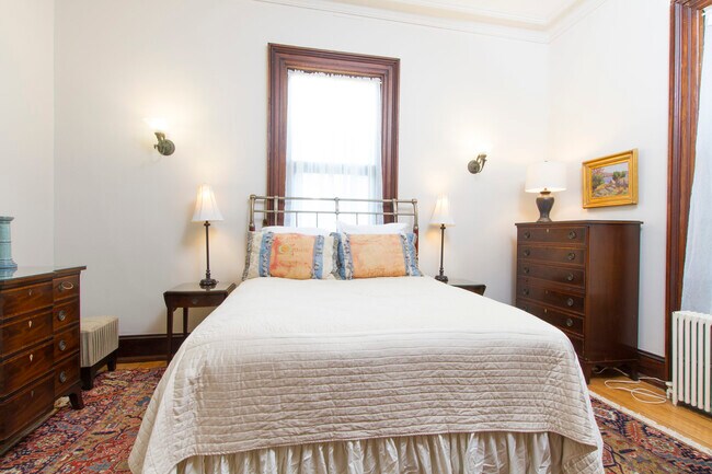 Foto del edificio - 95 Coggeshall Ave