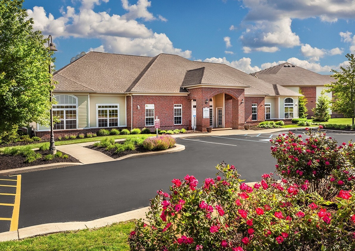 Summit Pointe Apartments in Greenwood, IN