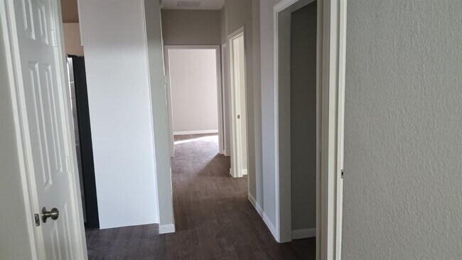 Foto del edificio - 611 Carpenter Ave