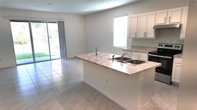 Foto del edificio - 1241 Yellow Finch Dr