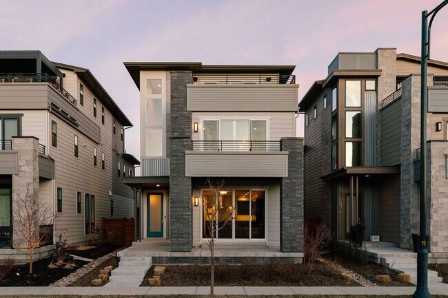 Foto del edificio - 6358 N Elmira Ct