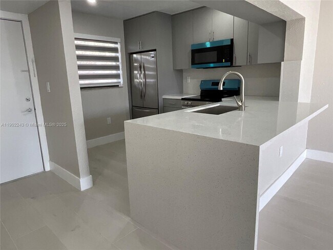 Foto del edificio - 10825 SW 112th Ave