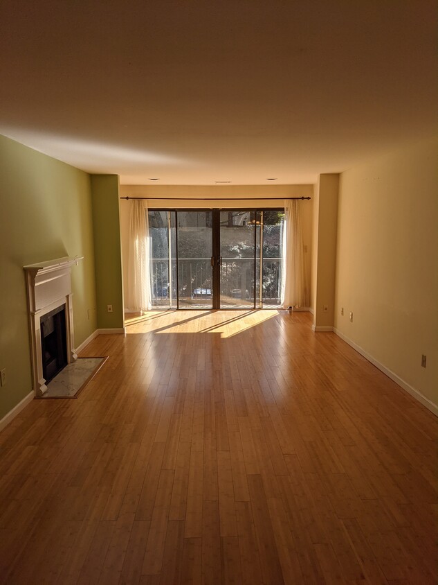 Living Room - 2716 Lenox Rd NE