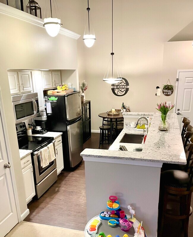 Foto del edificio - 903 Providence Pl