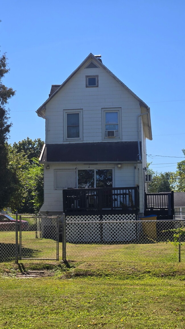 Rear deck - 1409 3rd Ave