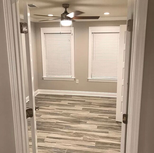 Foto del edificio - 6434 Peoples Ave