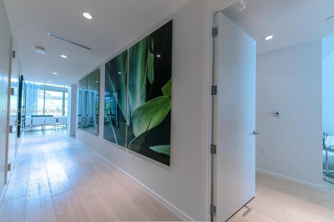 Foto del edificio - 300 Collins Ave