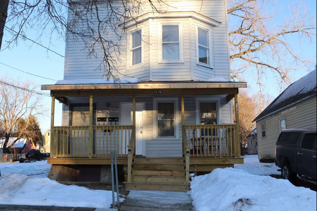 Building Photo - 815 Davis Terrace