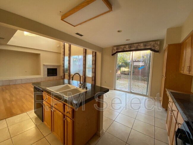 Foto del edificio - 9518 E Park Dr