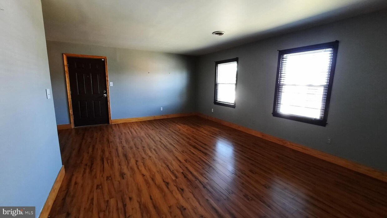 1416 N Shenandoah Ave Unit 9, Front Royal, VA 22630 Room for Rent in