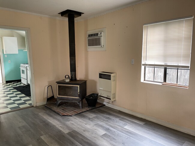 Building Photo - 7200 Mariposa Ave