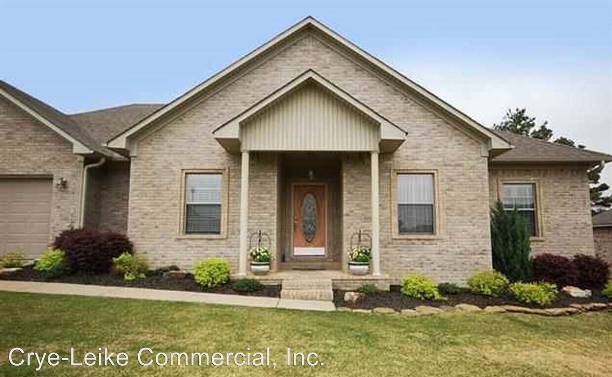 Primary Photo - 4 br, 2 bath House - 15 Emma Dr