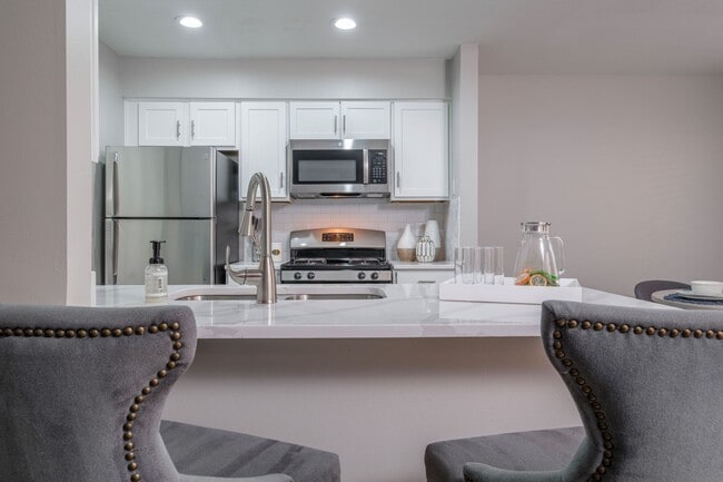 Foto del edificio - The Residence at Christopher Wren Apartments