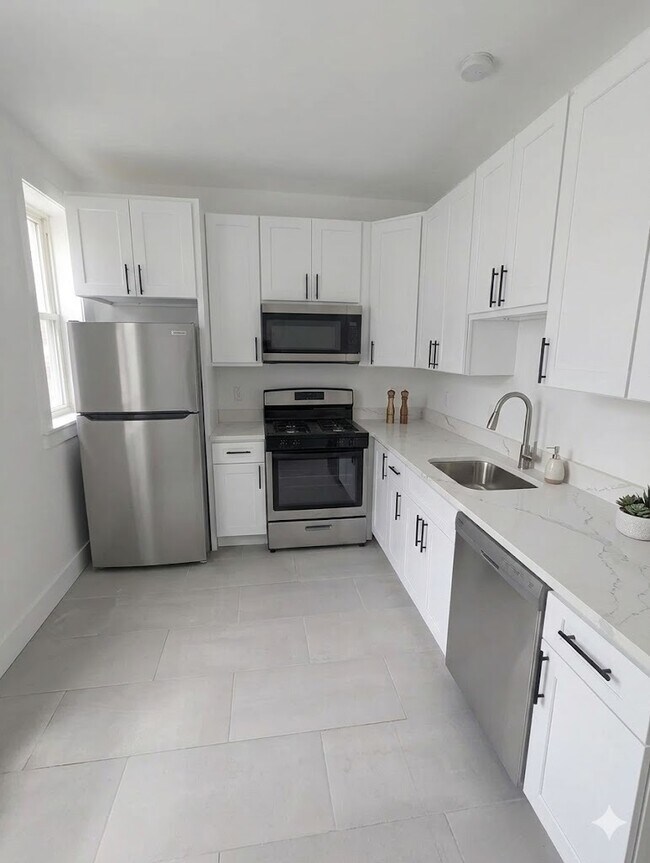 Foto del edificio - 1945 W Augusta Blvd