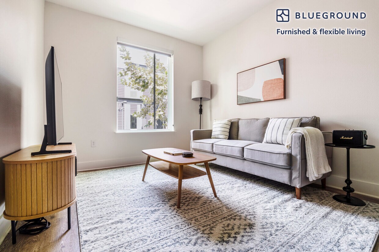 Foto principal - 1301 W Koenig Ln