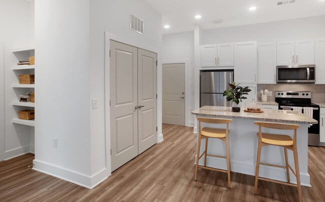 Building Photo - The Darnell