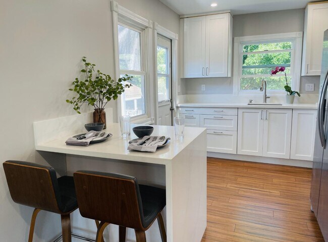 Foto del edificio - 1326 Dorcas St