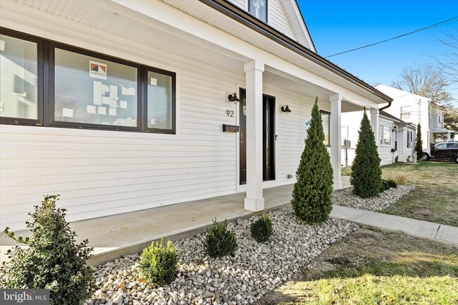 Foto del edificio - 92 Pennwood Dr