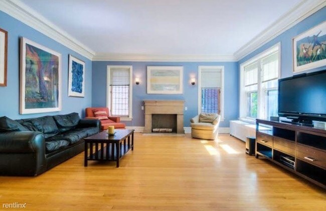 Foto del edificio - 5025 S Woodlawn Ave