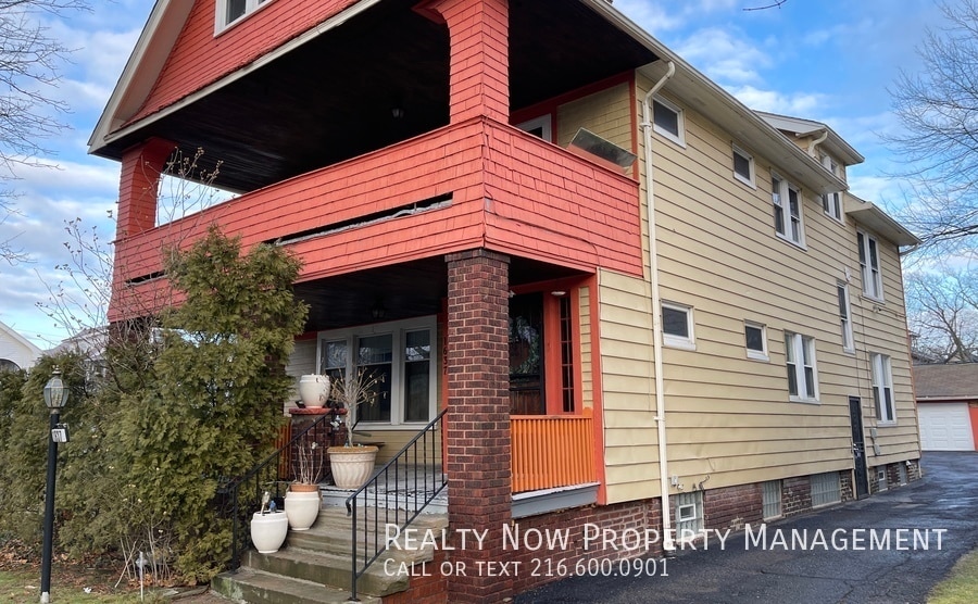 Primary Photo - 1637 Coventry Rd