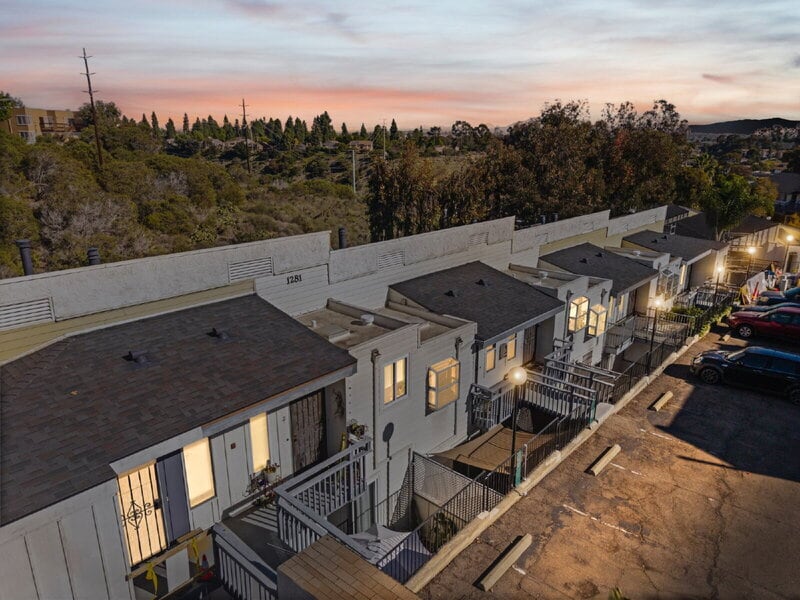 Foto principal - 1281 34th St