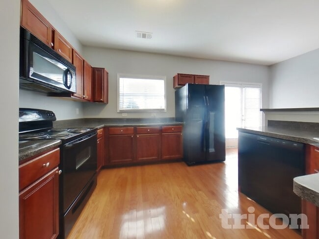 Building Photo - 246 White Mountain Pass