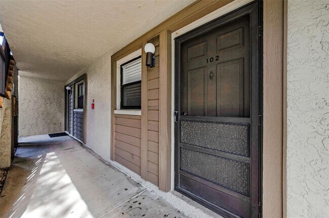 Foto del edificio - 3030 Eastland Blvd