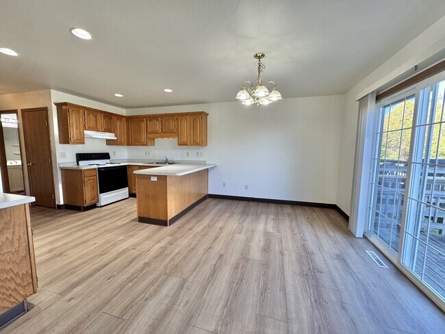 Foto del edificio - 1584 Cardinal Ln