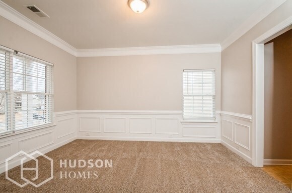 Foto del edificio - NOW AVAILABLE! - 114 Carolinian Dr, States...