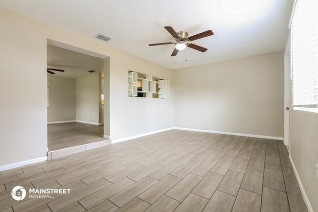 Building Photo - 4825 Camphor Ave, Sarasota, FL 34231