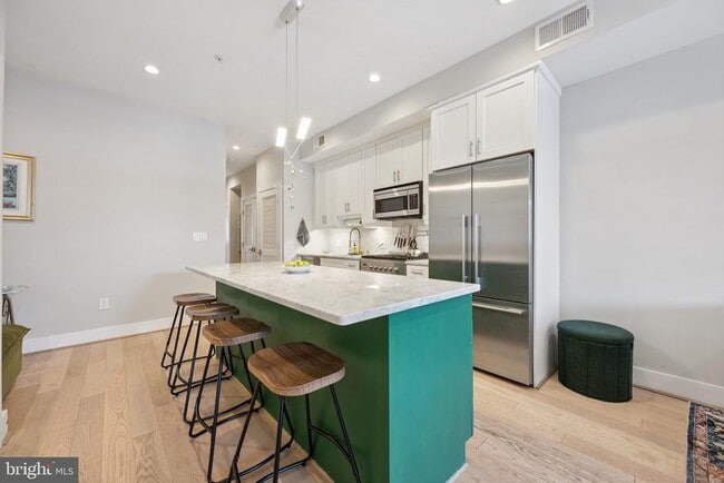 Foto del edificio - 1636 Trinidad Ave NE