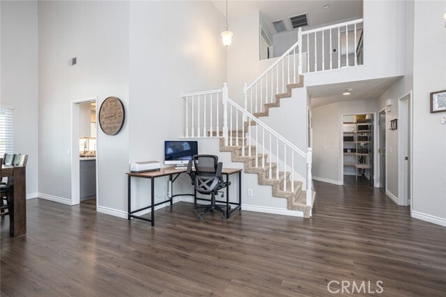 Building Photo - 10352 Desert Star St