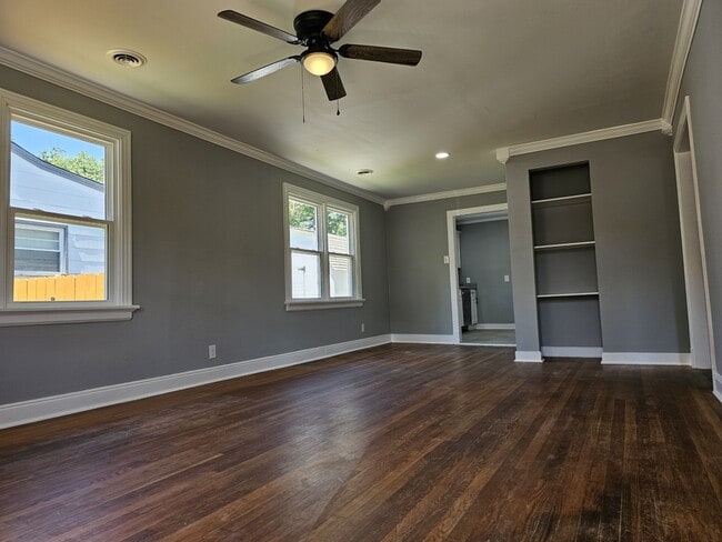 Building Photo - 132 N Beech Ave