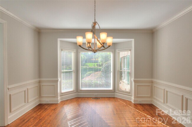 Foto del edificio - 1217 Weddington Hills Dr