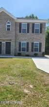 Building Photo - 337 S Pointe Dr