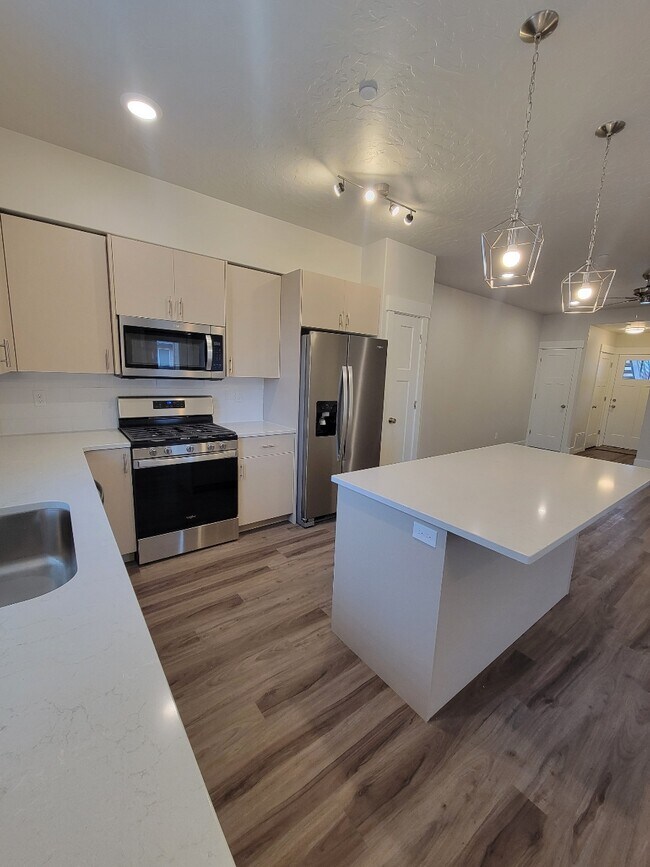 Foto del edificio - 702 E 6th St