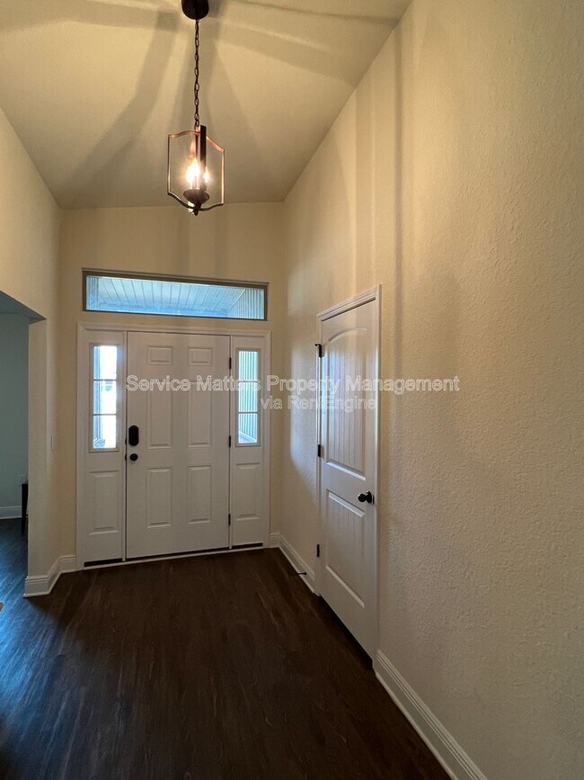 Building Photo - 5463 Peach Dr