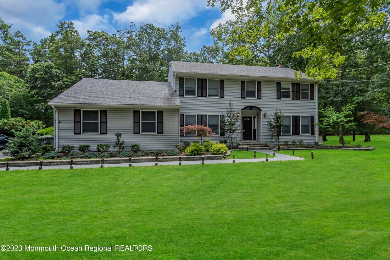 Primary Photo - 382 Old Deal Rd