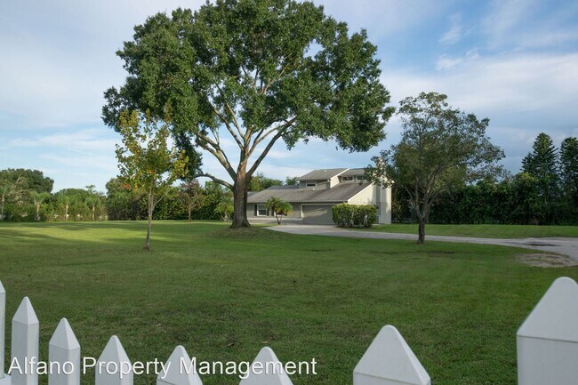 Building Photo - 5 br, 3 bath House - 6748 Whispering Pines...