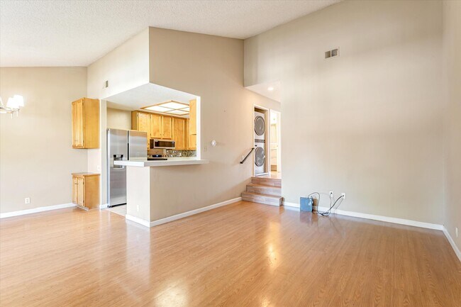 Building Photo - 255 Kenbrook Cir