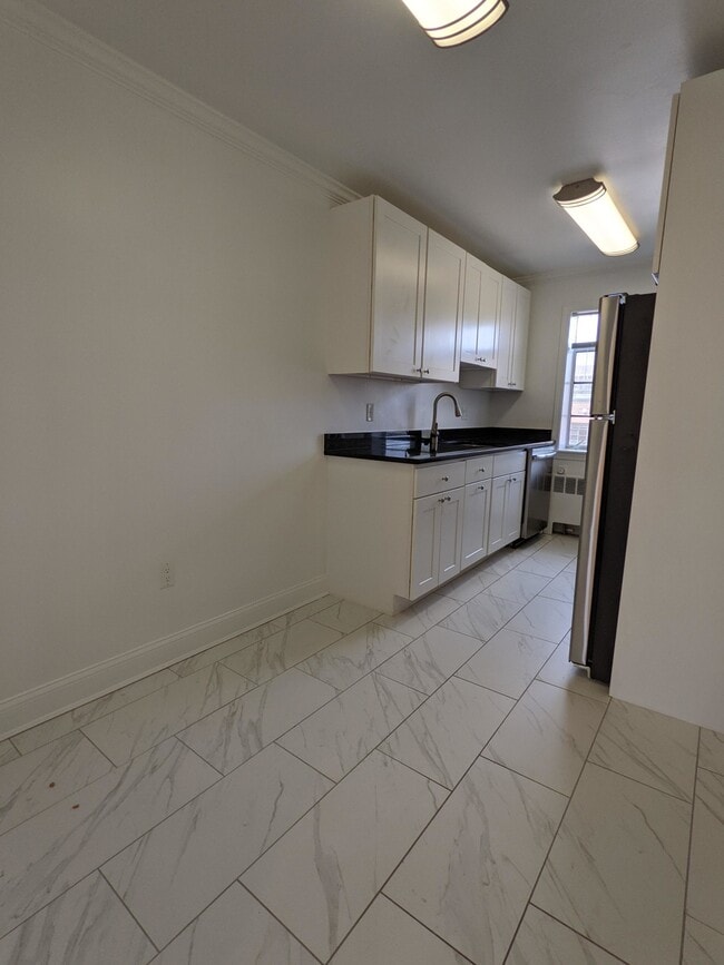 Building Photo - 76 St Paul St