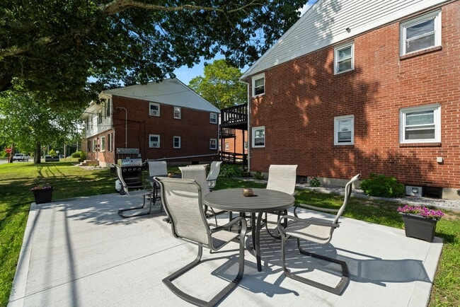 Interior Photo - Camden Square