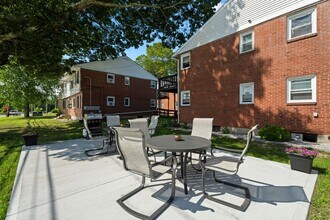 Interior Photo - Camden Square