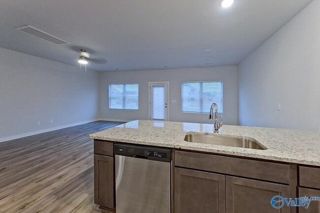 Building Photo - 6425 Upchurch Dr