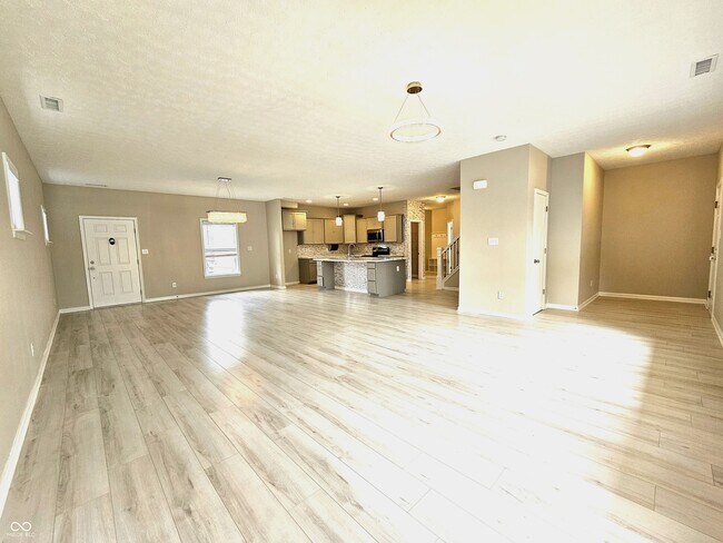 Building Photo - 7252 Lockford Walk N