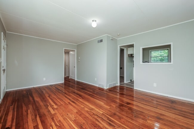 Building Photo - 5301 Woodbine Ave