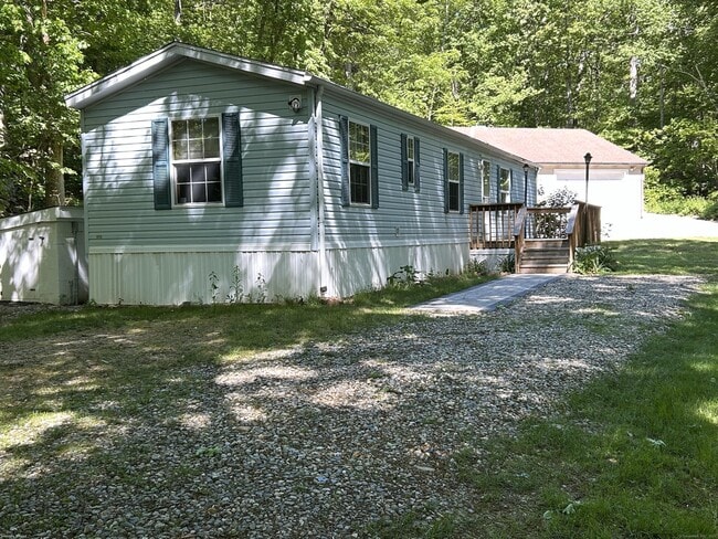 Building Photo - 54 Forest Dr