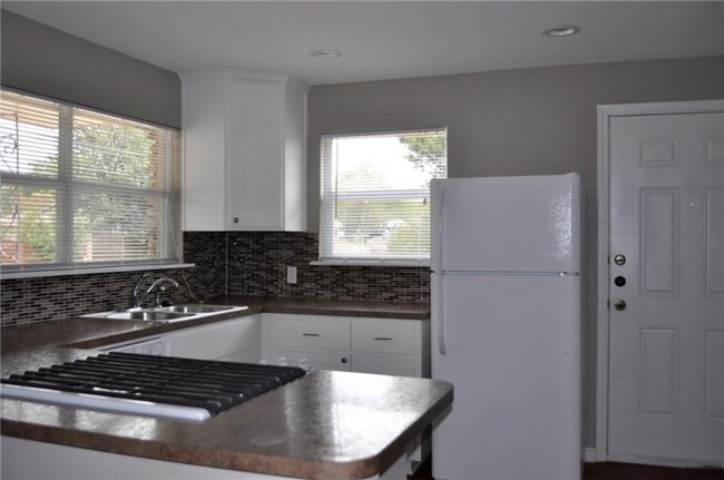 Foto del edificio - 7617 Watson St