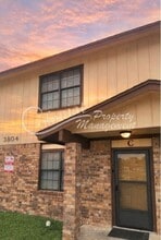 Building Photo - 3804 Charolais Dr