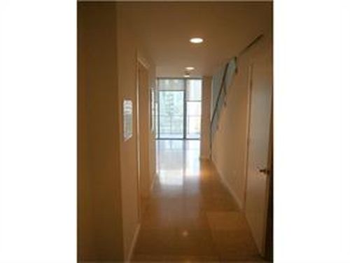Building Photo - 1060 Brickell Ave